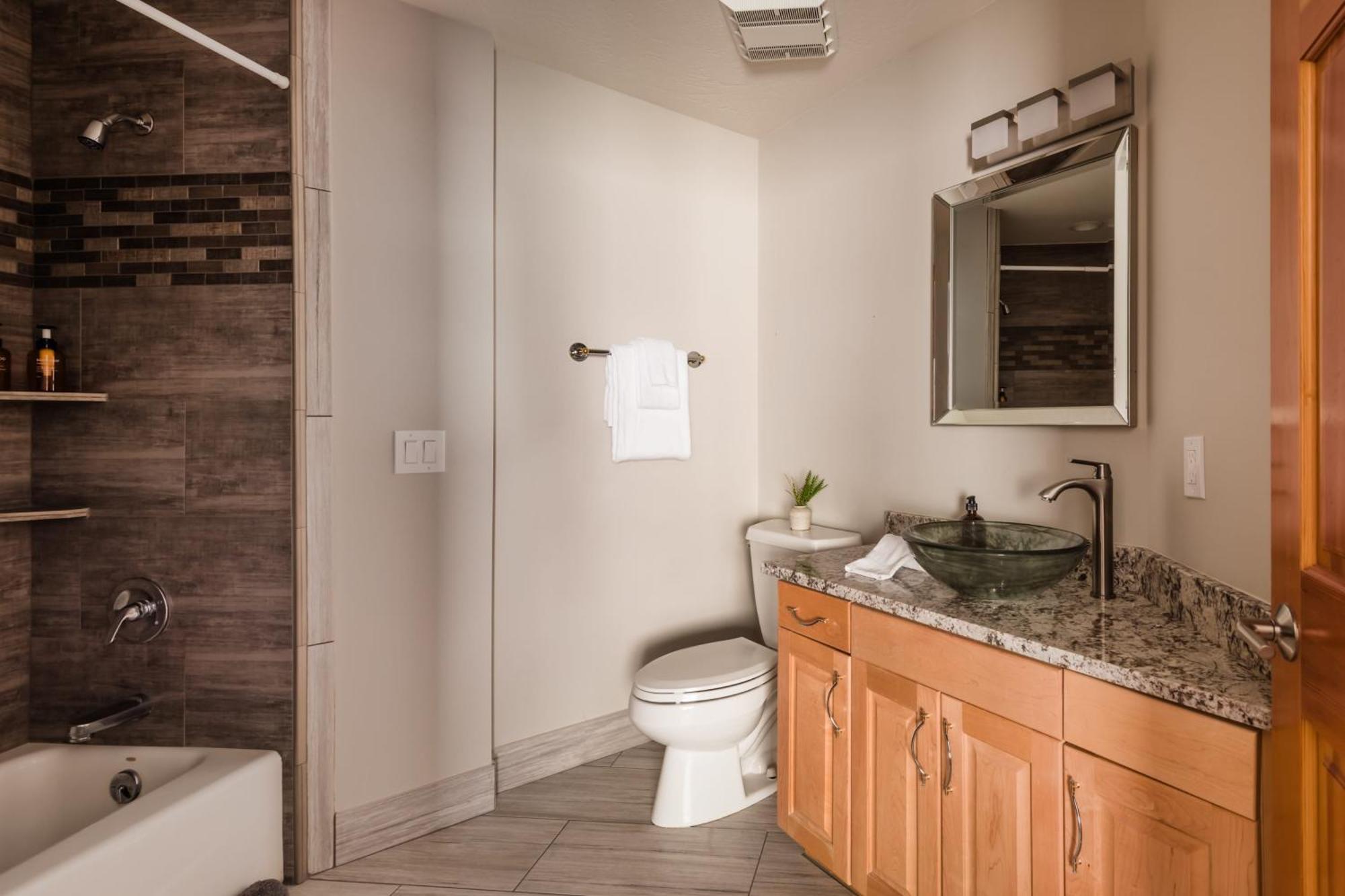 Mason By Avantstay Sleeps 16 Modern Mountain Escape W Hot Tub パークシティ エクステリア 写真
